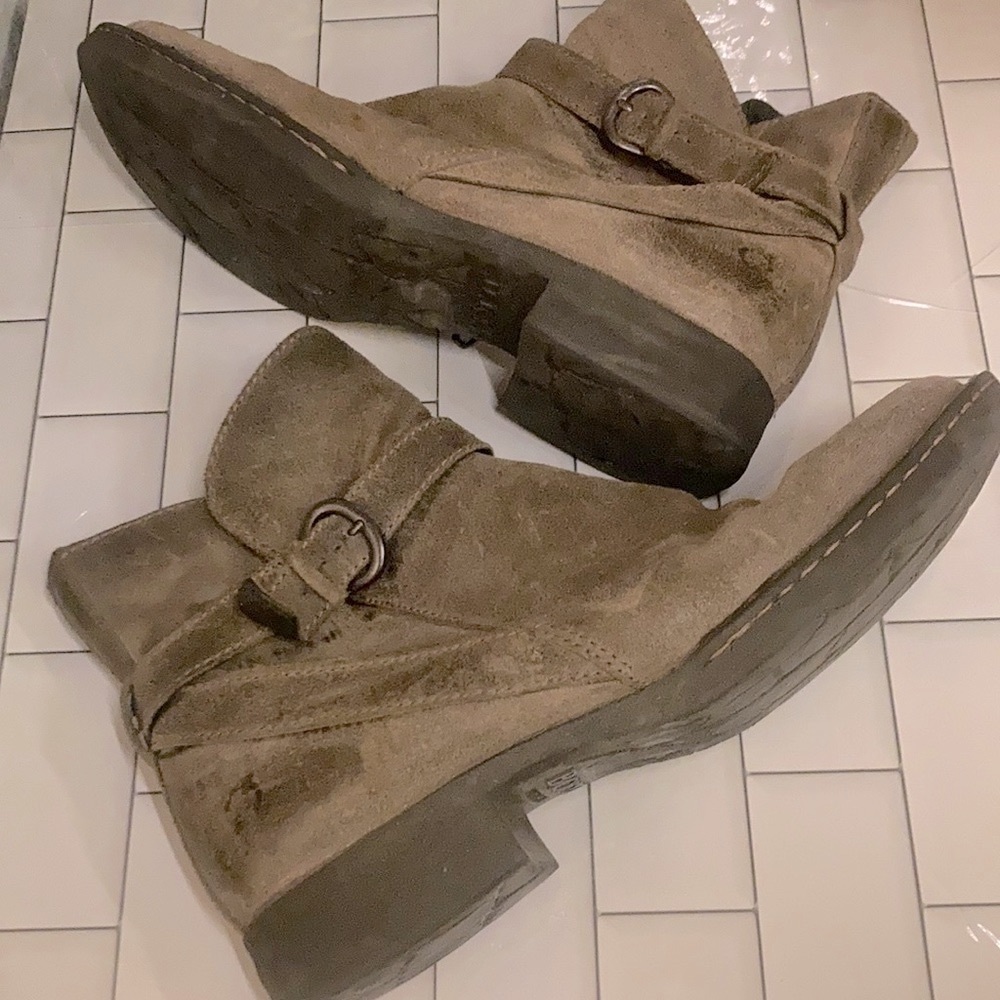 Born MAIREAD Leather Ankle Boot in Olive/Tan Sz 10